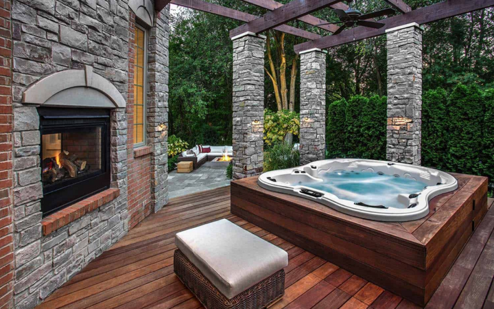 Monarch — 5-Person Spa