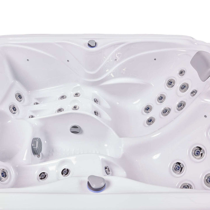 Buenospa Atlanta hot tub - reclining lounge seat detail